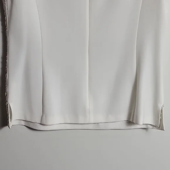 ST.JOHN Evening Ivory With Silver and Cream Elegant Sleeveless Top Size 8 - Picture 12 of 16